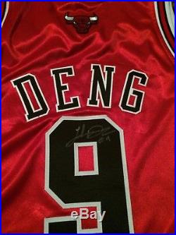 2004-05 Luol Deng Chicago Bulls Game Issued Autograhed Jersey