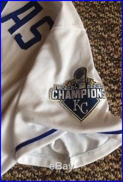 2016 Royals Game Issued Jersey White No. 8 (Moustakas)