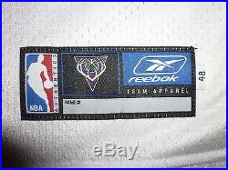 #34 RAY ALLEN 2001-02 MILWAUKEE BUCKS WHITE GAME-ISSUED PRO-CUT SIGNED JERSEY 48