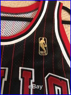 Authentic Michael Jordan Bulls Game Issued Jersey Size 46 Gold Champion
