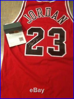 Canotta Michael Jordan jersey autographed UDA game issued pro cut the last dance