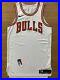 Chicago-Bulls-Size-44-4-Procut-Blank-Nike-Game-Team-Issued-Authentic-Jersey-Worn-01-hnl