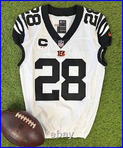 Cincinnati Bengals Team Issued Joe Mixon 2022 Alternate NFL Football Game Jersey