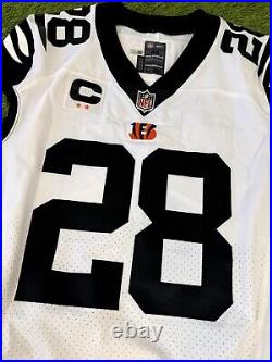 Cincinnati Bengals Team Issued Joe Mixon 2022 Alternate NFL Football Game Jersey