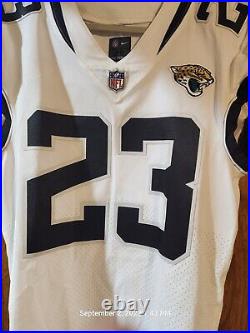 Jacksonville Jaguars team Issued OLUOKUN jersey Unworn