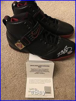 LeBron James Signed Auto UDA NIKE LeBron Zoom V -5- GAME ISSUED Sneakers