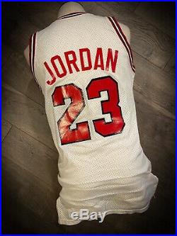 Michael Jordan Chicago Bulls Game Issued Jersey Sand Knit 86-87 44 Pro Cut NBA
