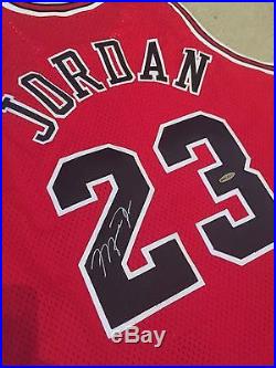 Michael Jordan Signed Jersey Game Issued Pro Cut 1996-97 Champion UDA Gold Logo