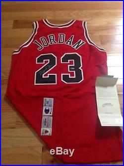 Michael Jordan UDA Upper Deck 96-97 Champion Game Issued Gold Logo Signed Jersey