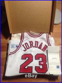 Michael Jordan UDA Upper Deck Signed Autograph Champion Game Issued Jersey 95-96
