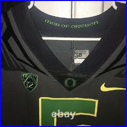 Oregon Ducks TAJ GRIFFIN Game-Used/Game Worn/Issued Black Nike Jersey 2016