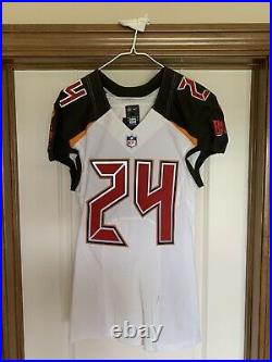 Tampa Bay Buccaneers Authentic Game Issued Jersey sz 40 WithCOA
